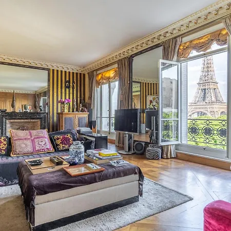 Tour Eiffel Luxury * パリ