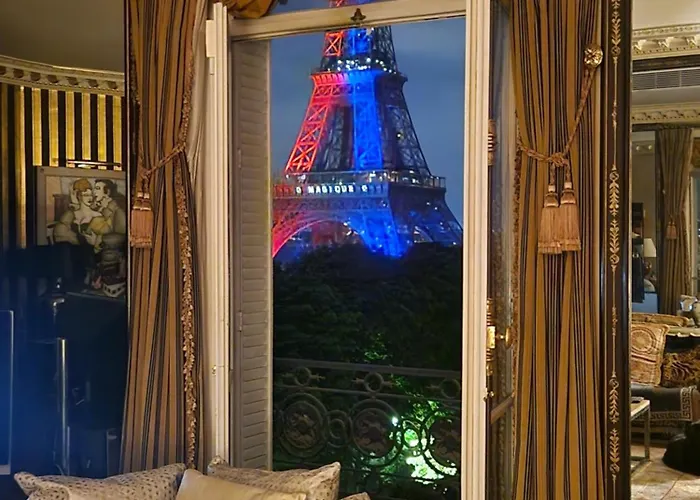 Tour Eiffel Luxury * Paris