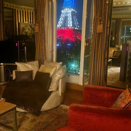 Tour Eiffel Luxury Apartmán *