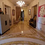 Tour Eiffel Luxury Apartament *