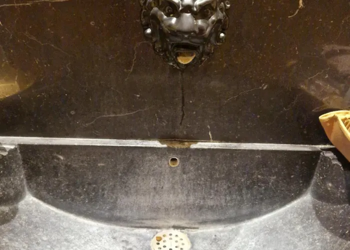 Tour Eiffel Luxury Apartment *